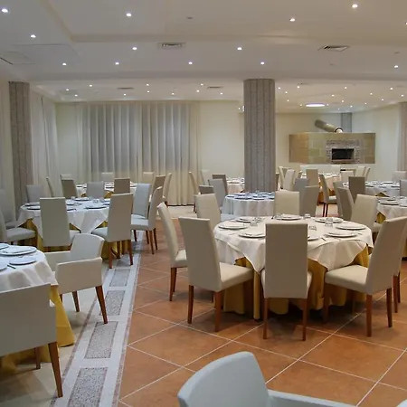 Hotel Giardini Al Lago 3*