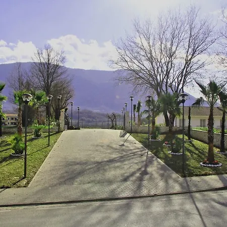 Giardini Al Lago